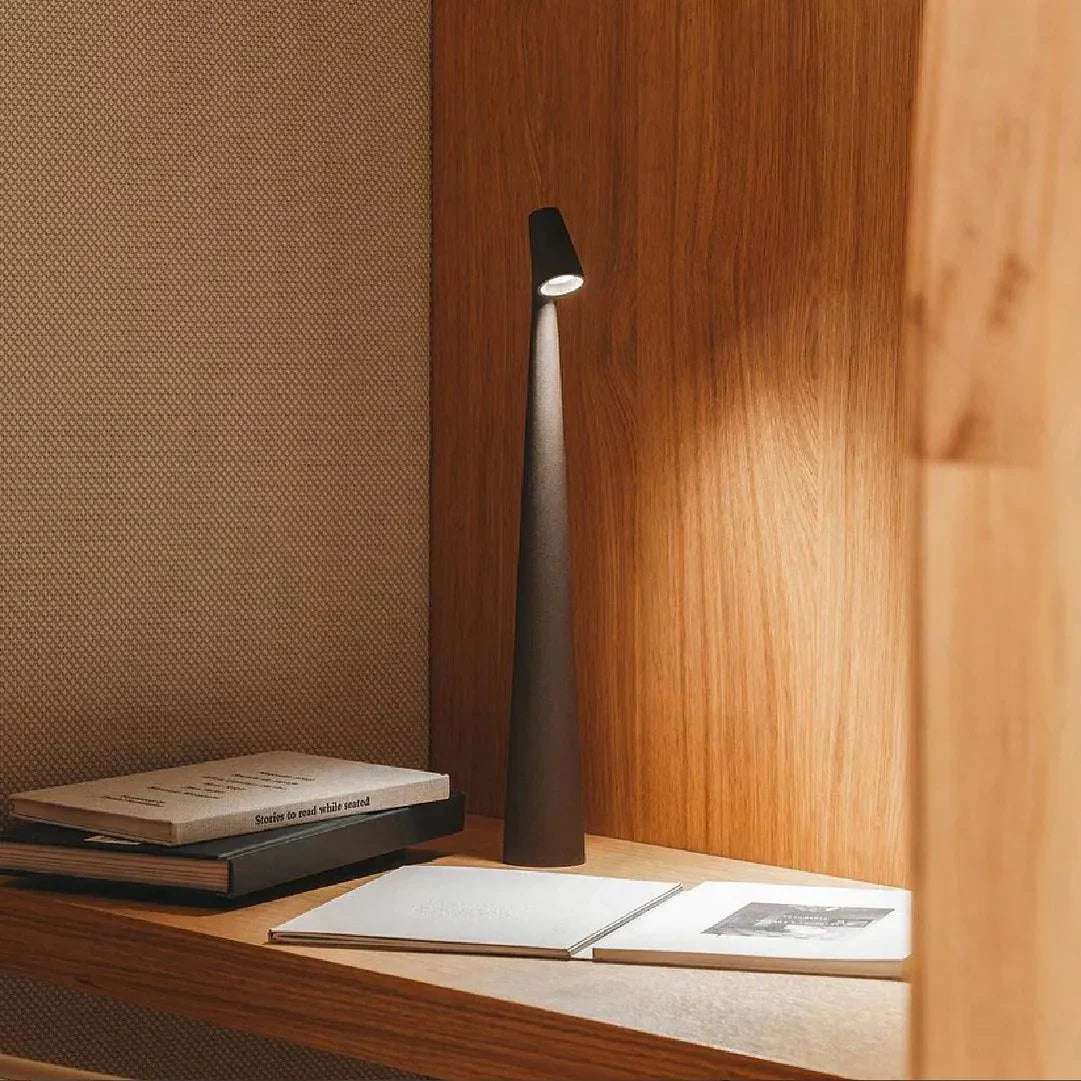 Beam Focus Table Lamp