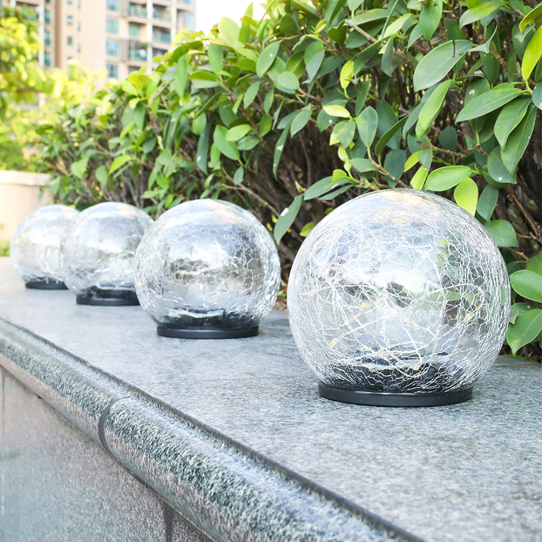 Crackle Sphere Solar Light